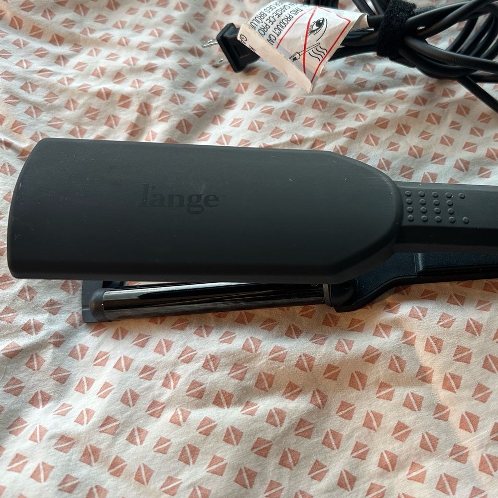 L’ange titanium small barrel waver